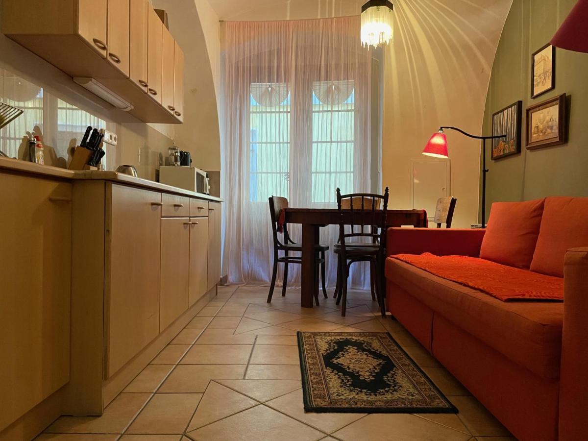 Mala Strana Apartment 1, Prague