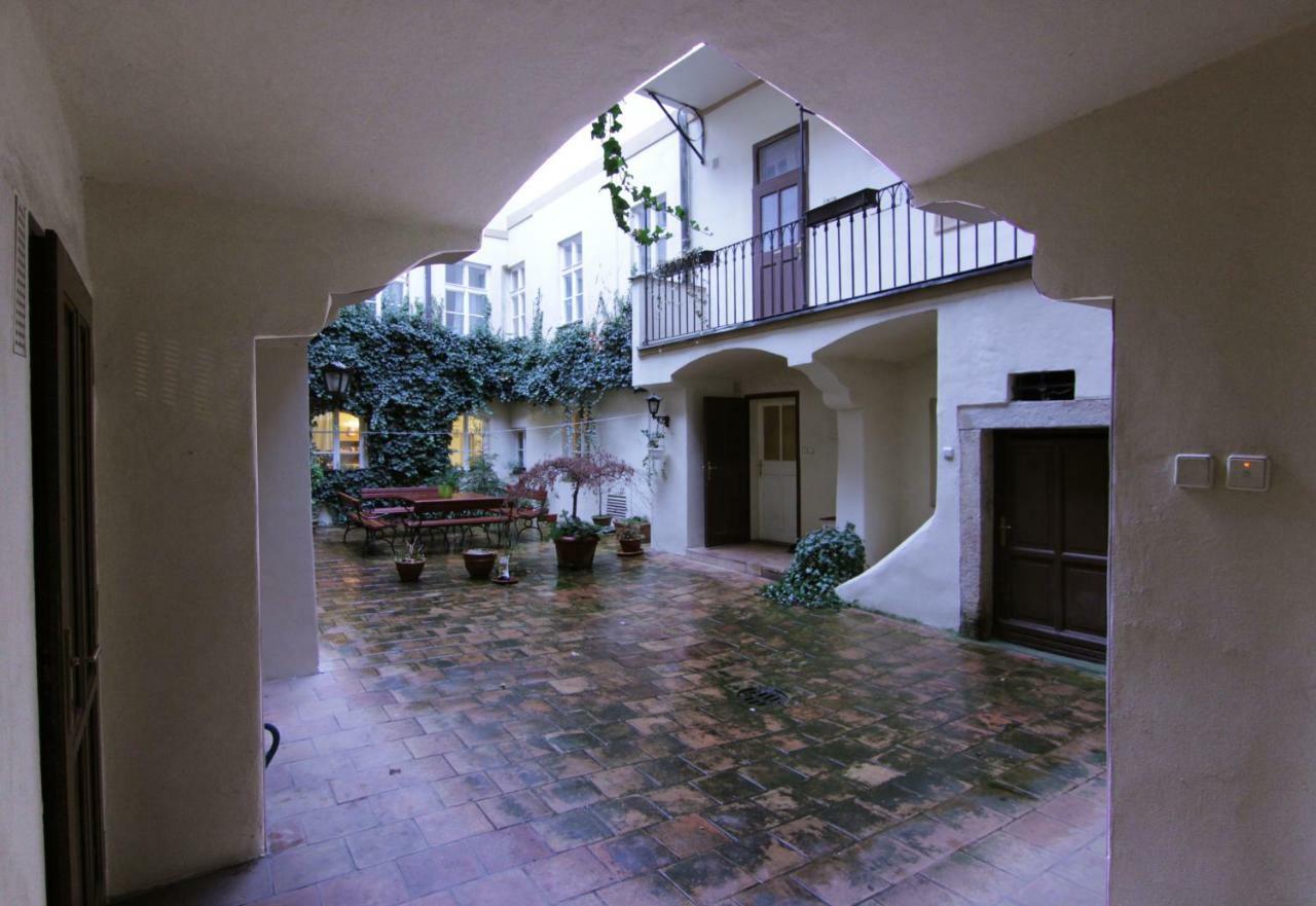 Mala Strana Apartment 1 — Photos 1